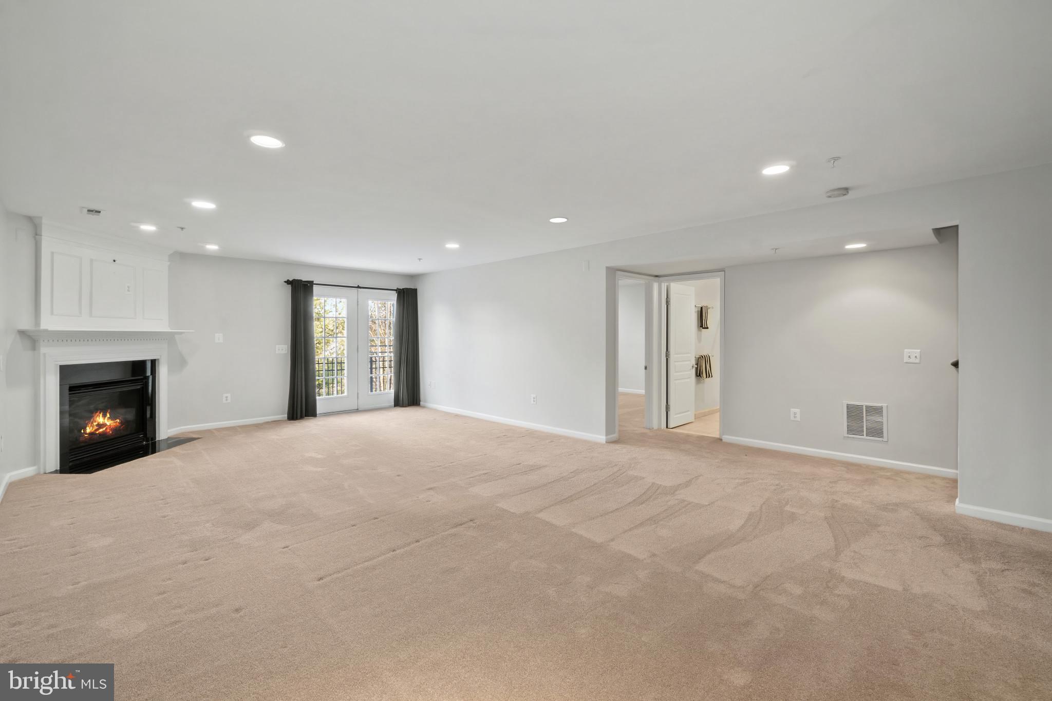 HEARTHSTONE AT VILLAGE CREST CONDOMINIUMS - Residential