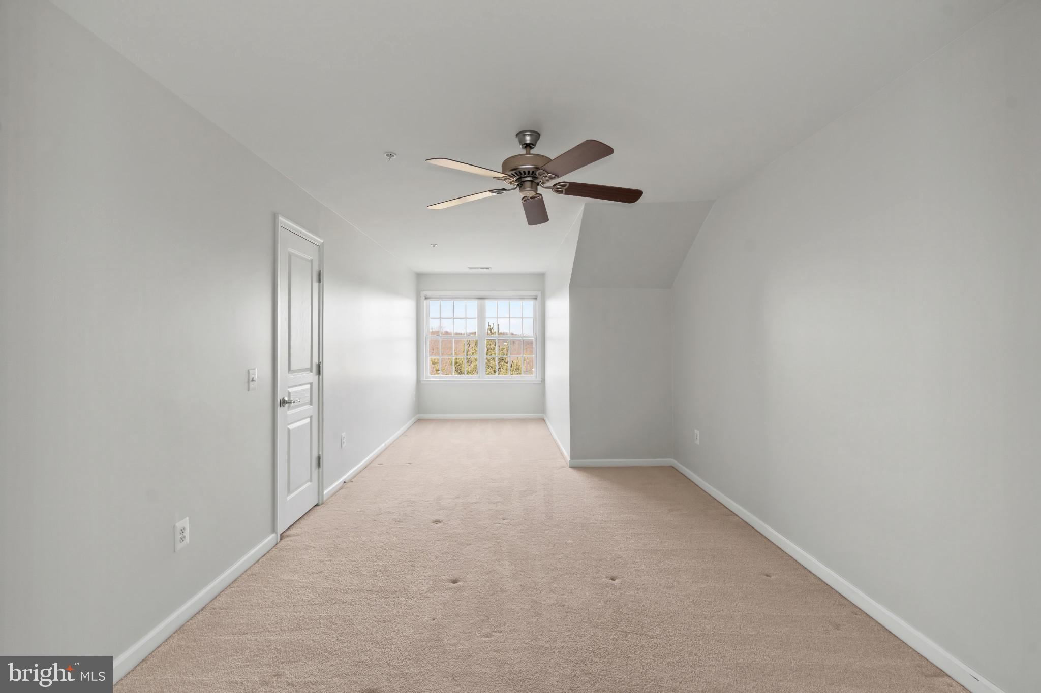 HEARTHSTONE AT VILLAGE CREST CONDOMINIUMS - Residential