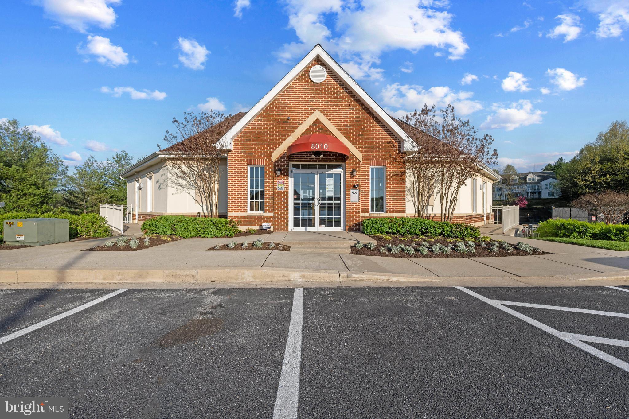 HEARTHSTONE AT VILLAGE CREST CONDOMINIUMS - Residential