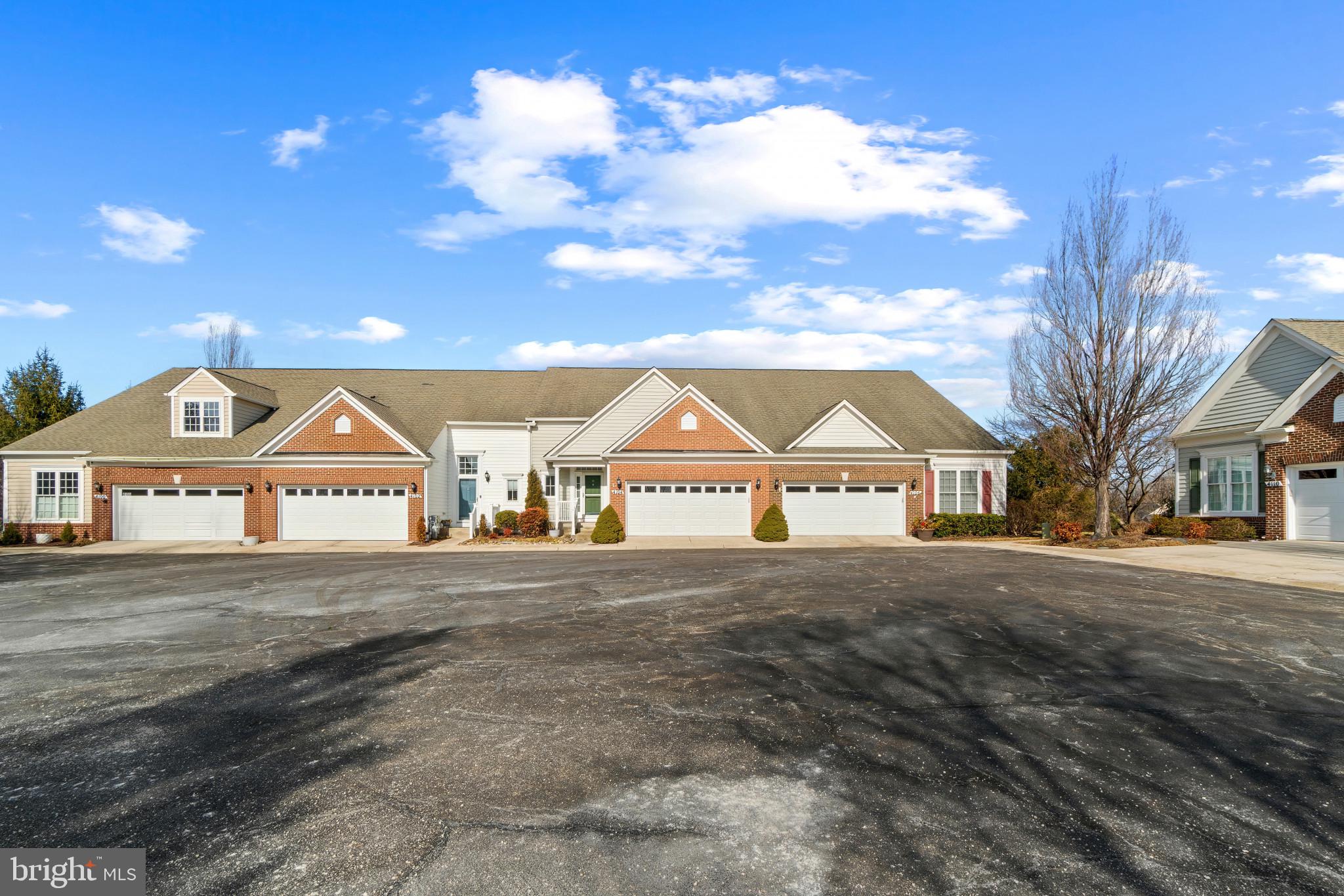 HEARTHSTONE AT VILLAGE CREST CONDOMINIUMS - Residential