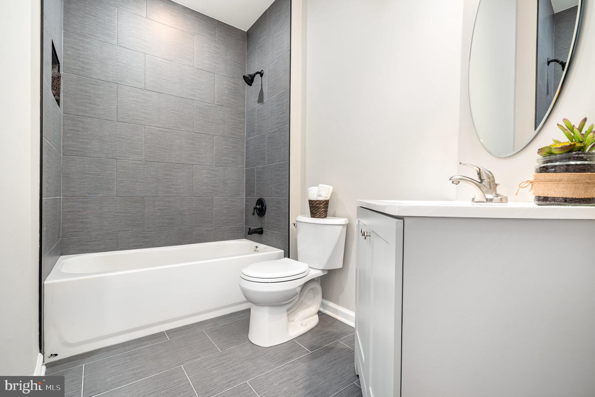 WORLDGATE CONDO - Residential