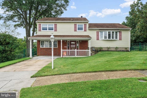 Homes For Sale - 1111 Raven Drive<br/> BALTIMORE, MD 21227