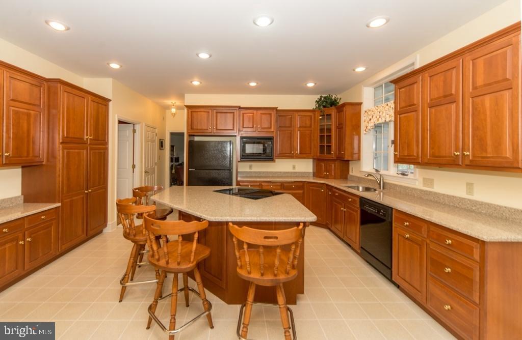 SCHOOL LANE HILLS ESTATES - Residential