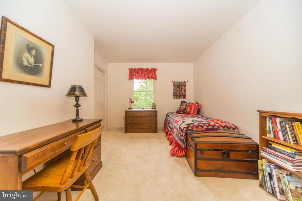 SCHOOL LANE HILLS ESTATES - Residential