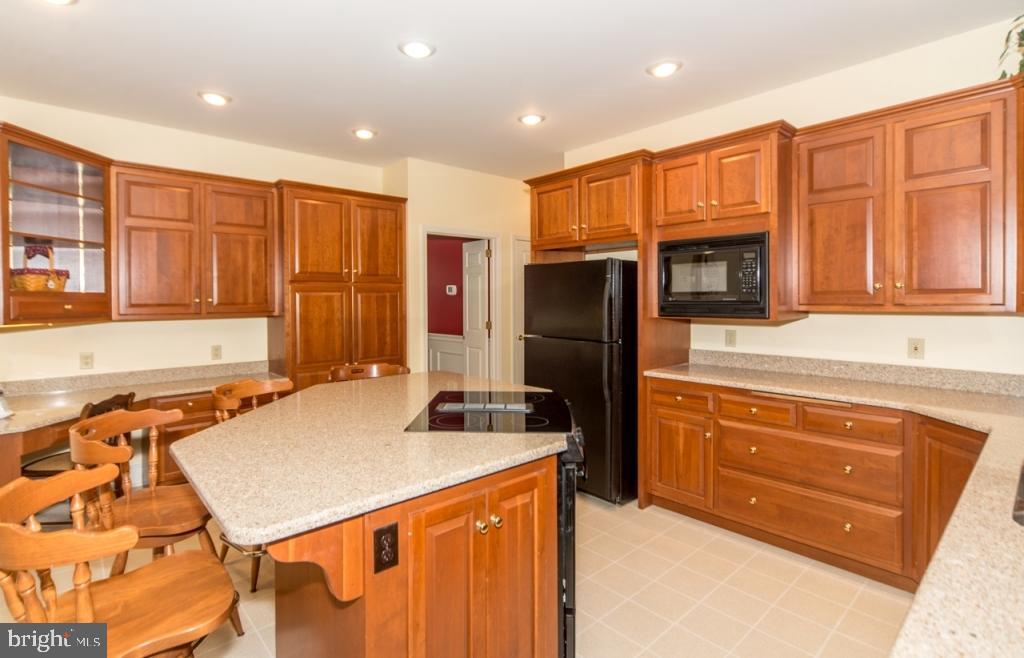 SCHOOL LANE HILLS ESTATES - Residential