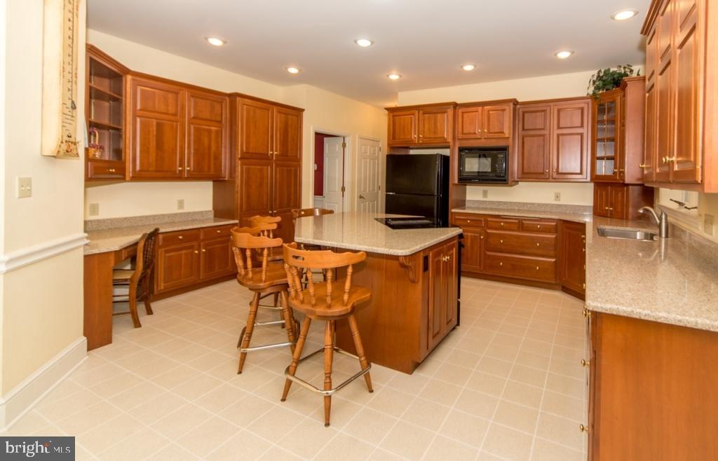 SCHOOL LANE HILLS ESTATES - Residential