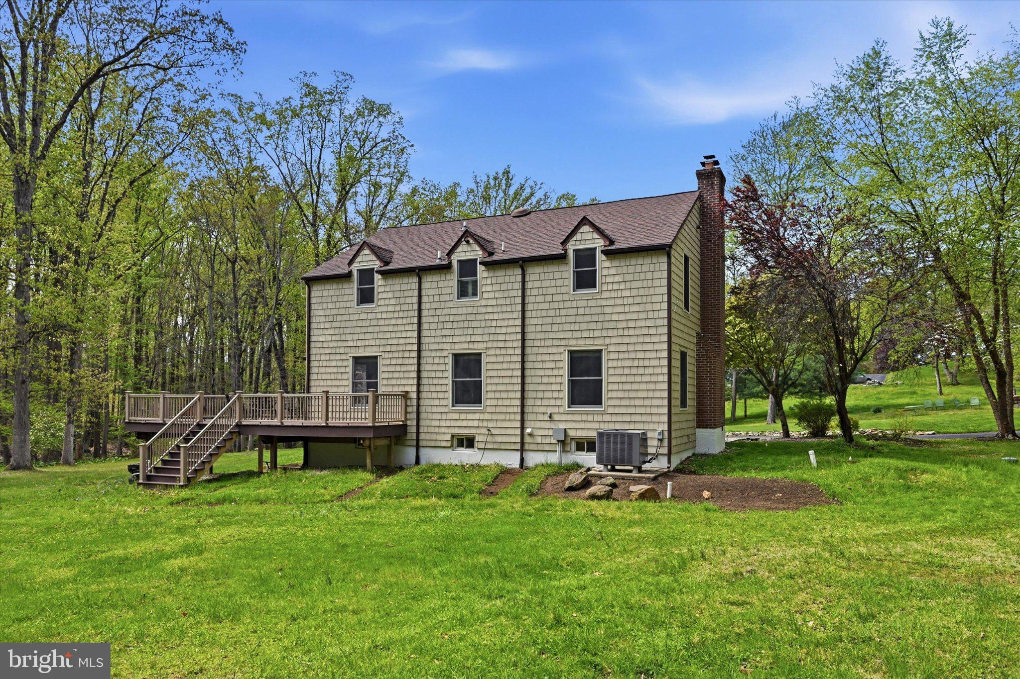 OKEHOCKING HILLS - Residential