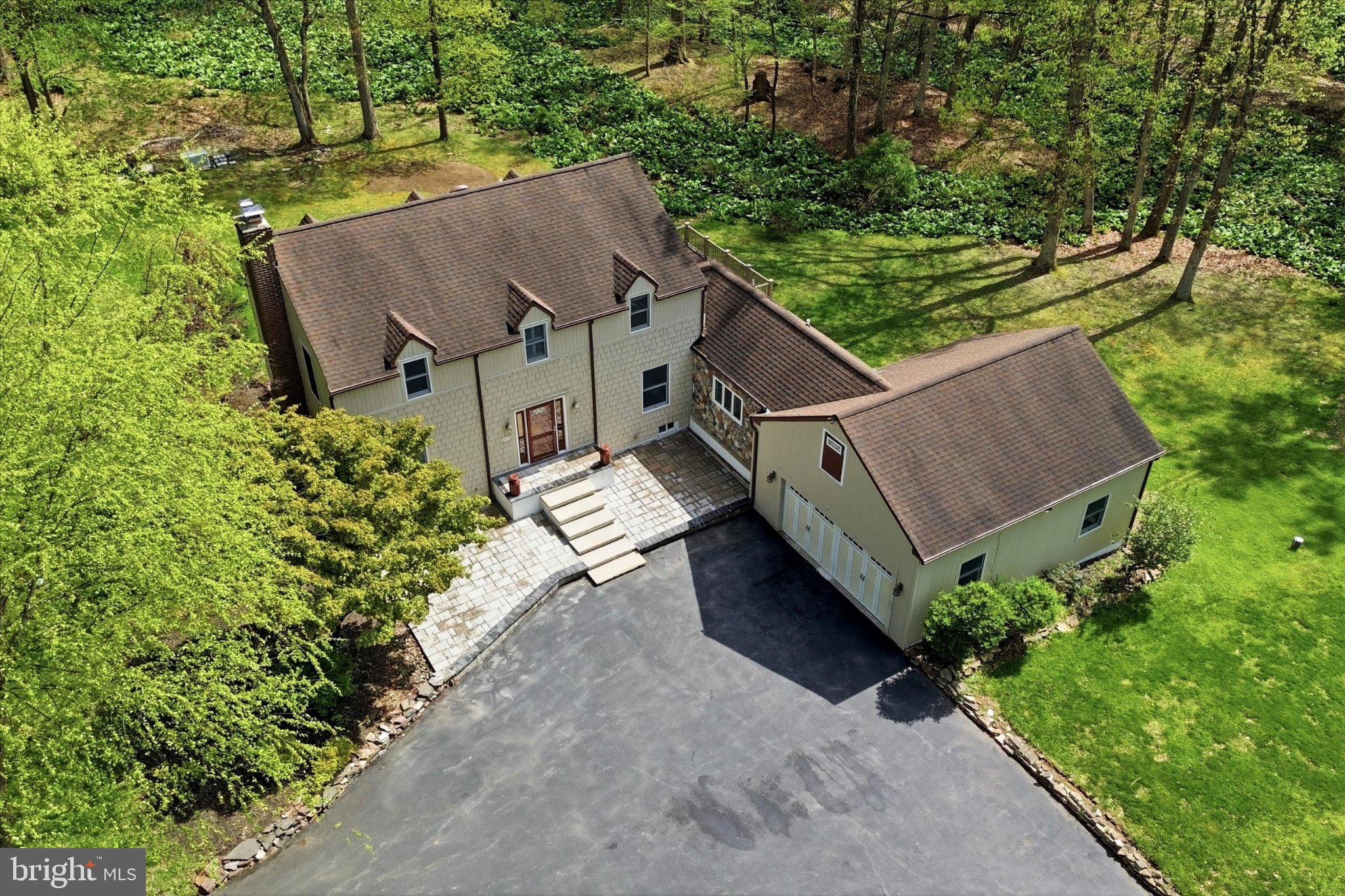 OKEHOCKING HILLS - Residential