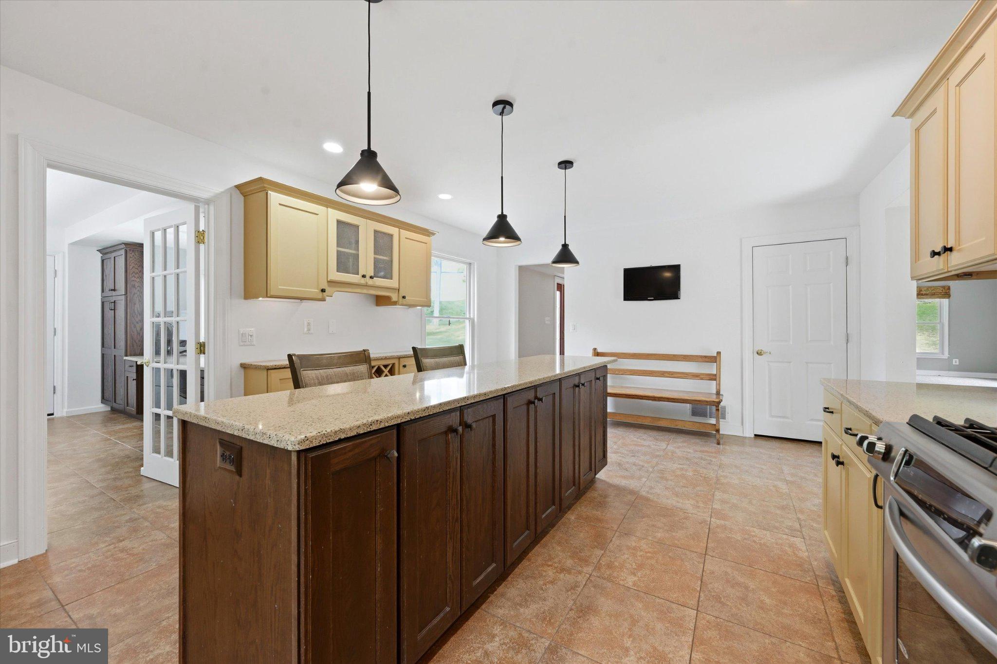 OKEHOCKING HILLS - Residential