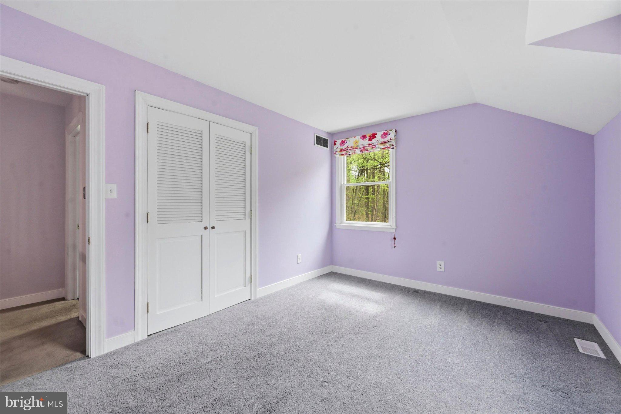 OKEHOCKING HILLS - Residential