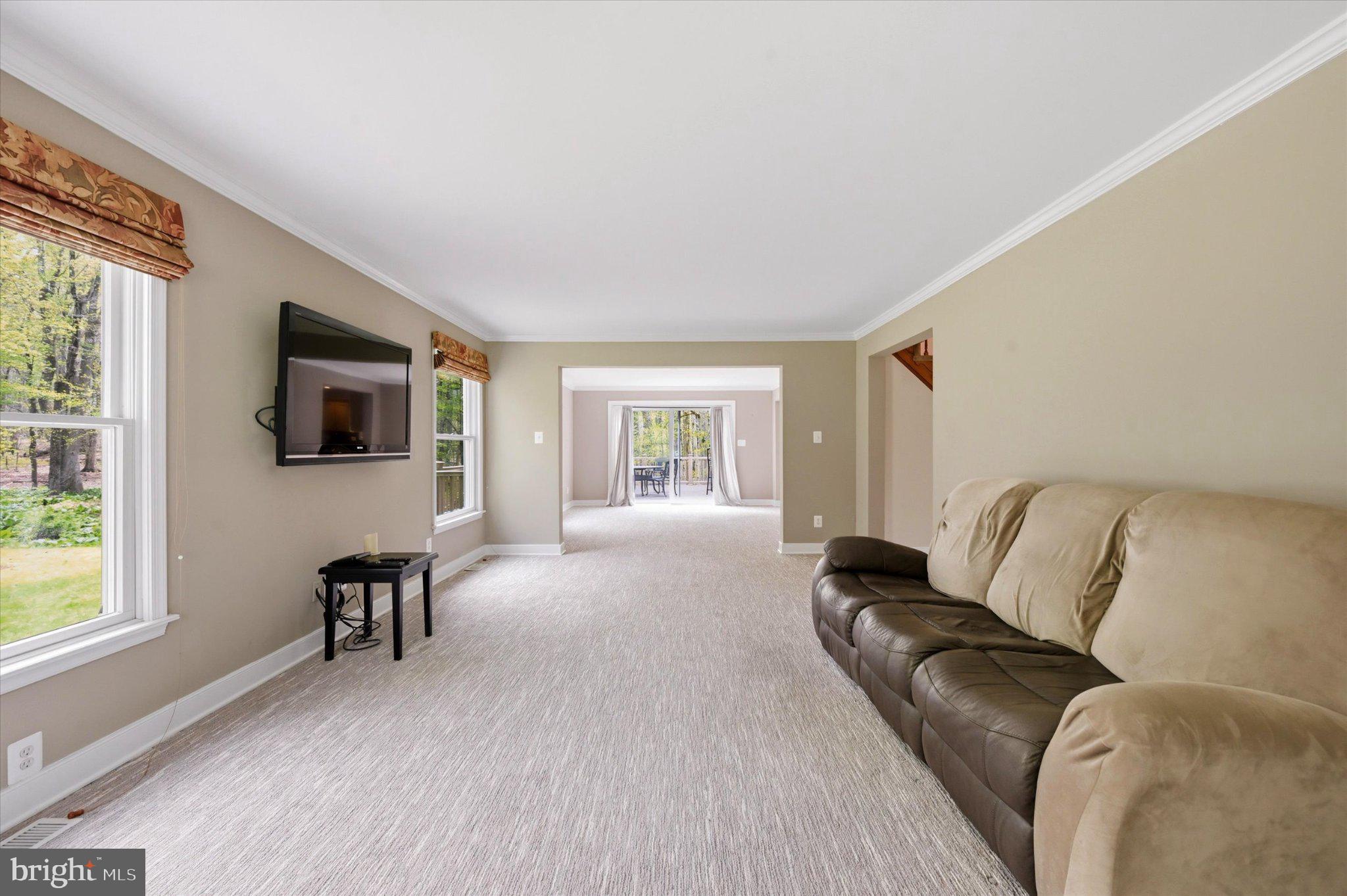 OKEHOCKING HILLS - Residential