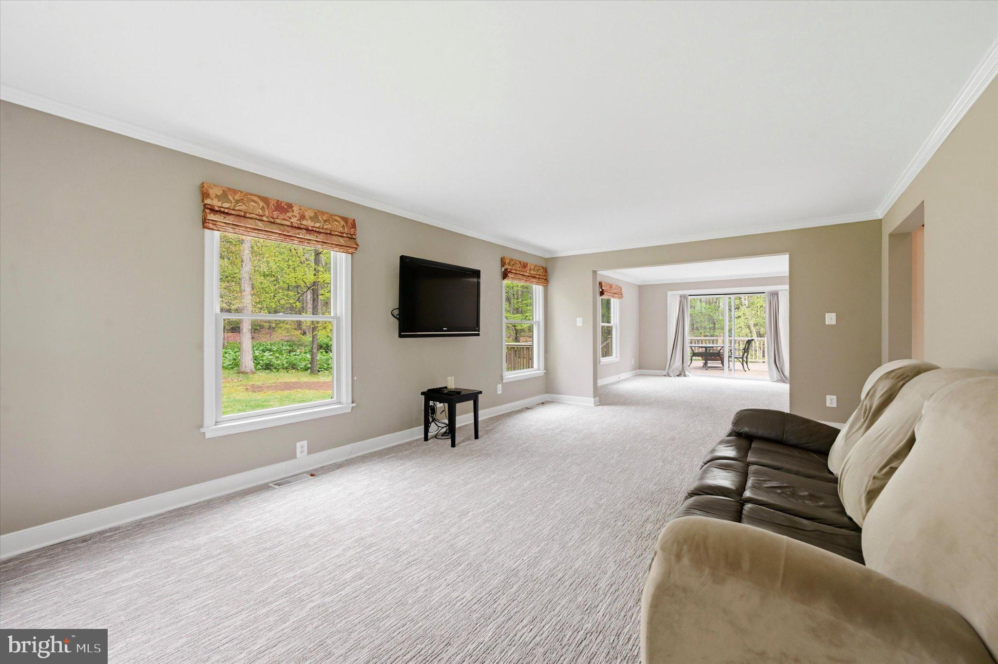 OKEHOCKING HILLS - Residential