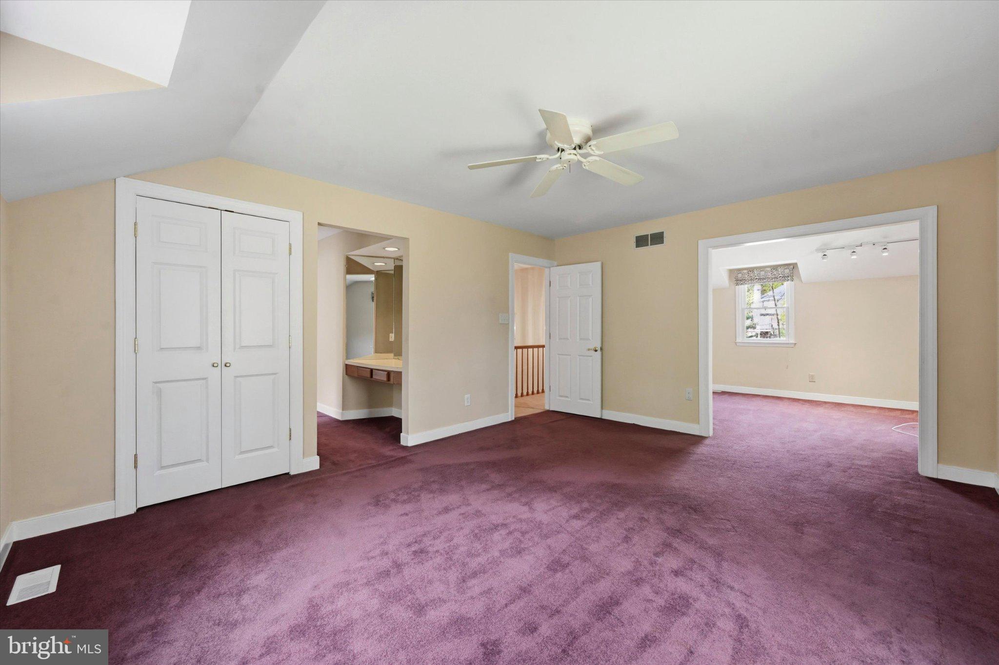 OKEHOCKING HILLS - Residential