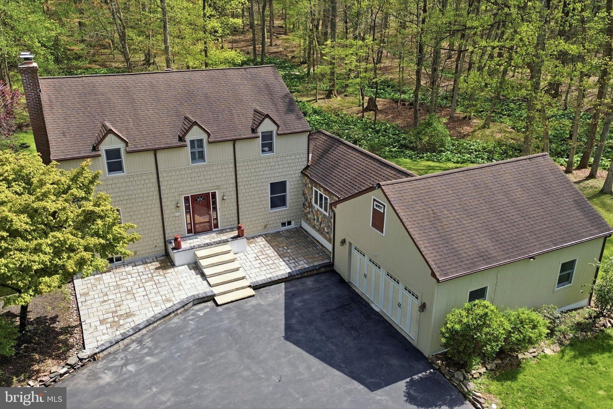 OKEHOCKING HILLS - Residential