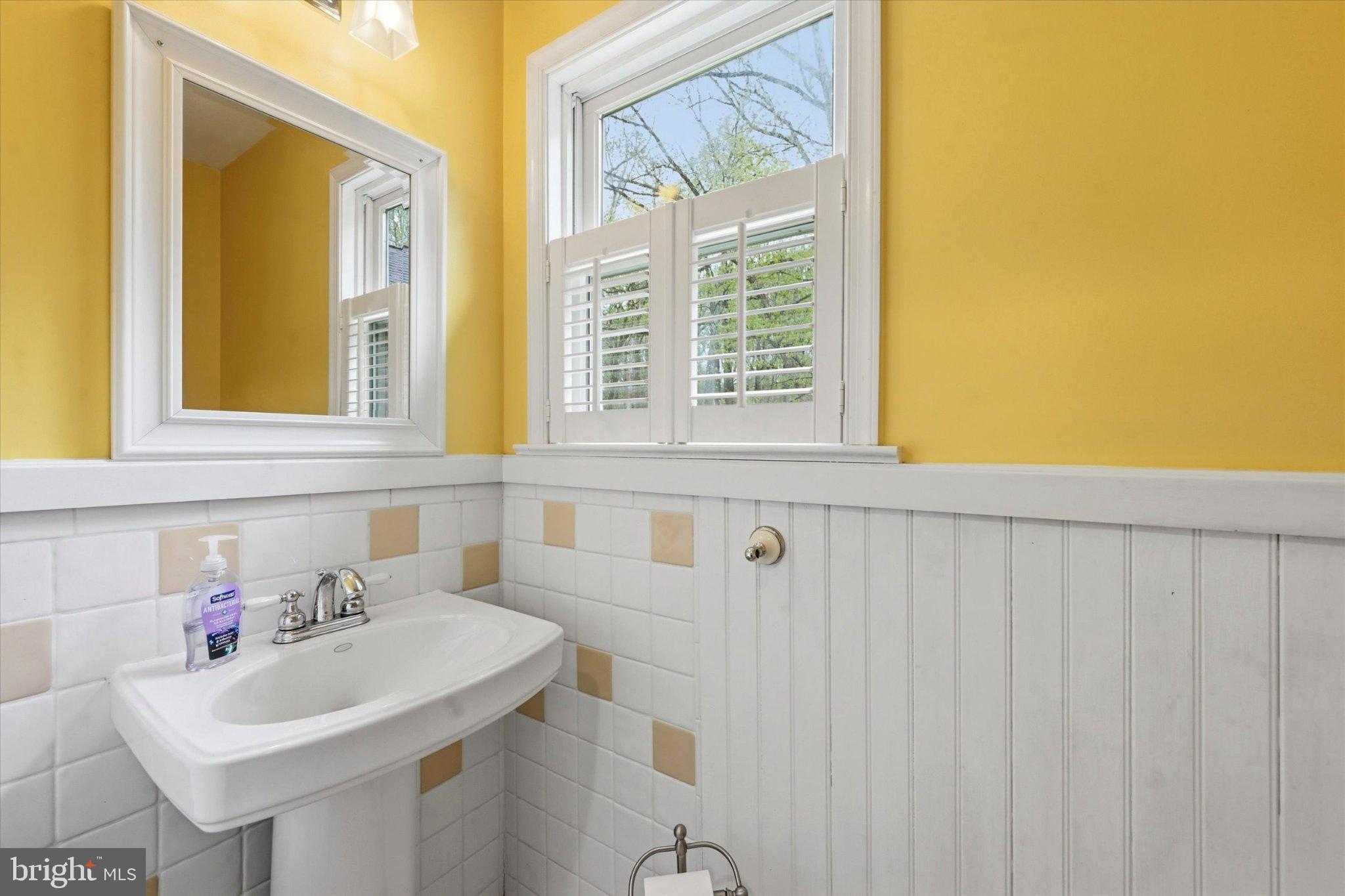 OKEHOCKING HILLS - Residential