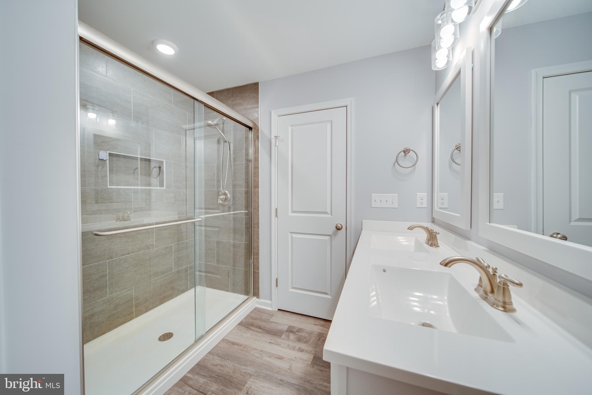 INWOOD - Residential