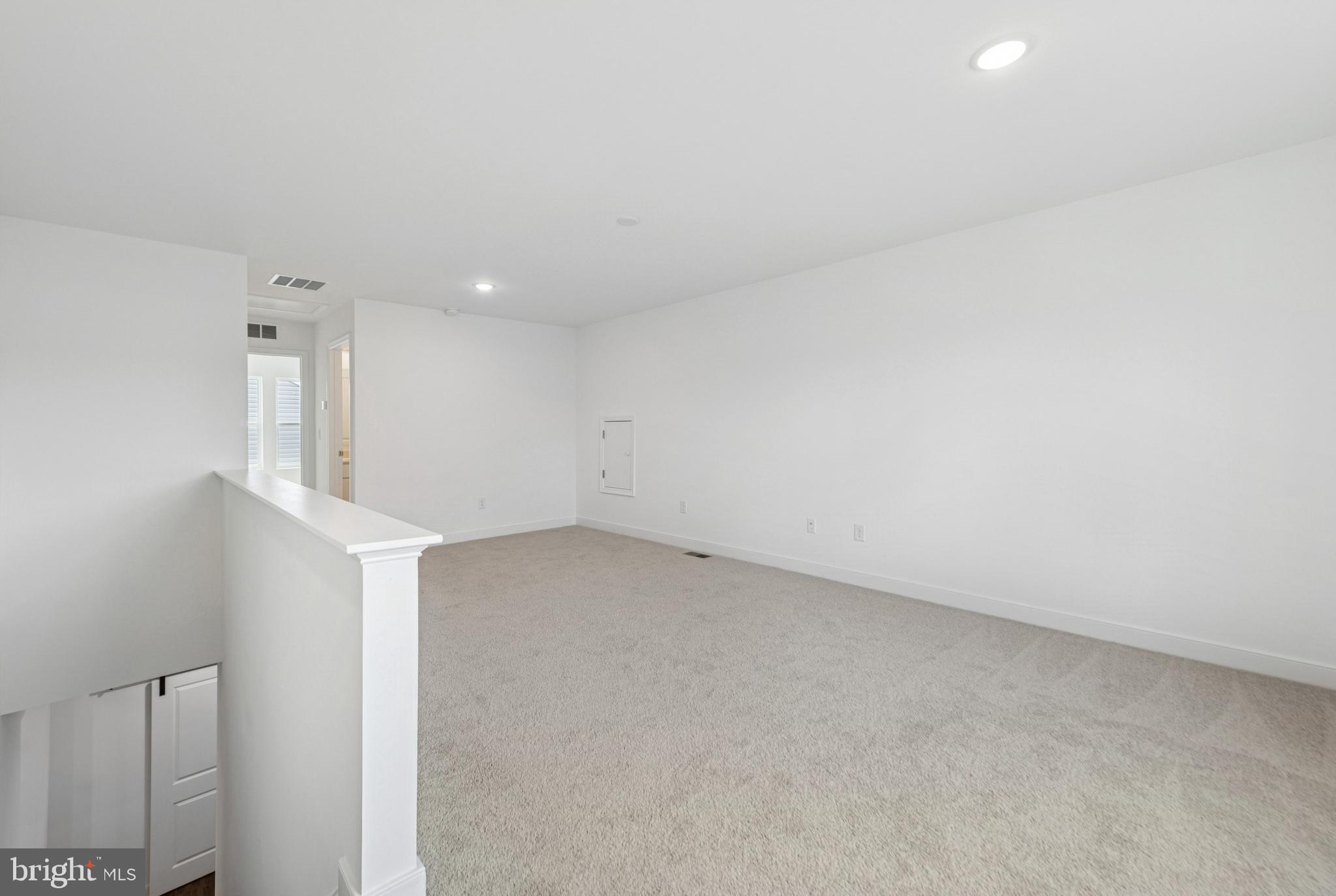 FOUR SEASONS AT KENT ISLAND - Residential