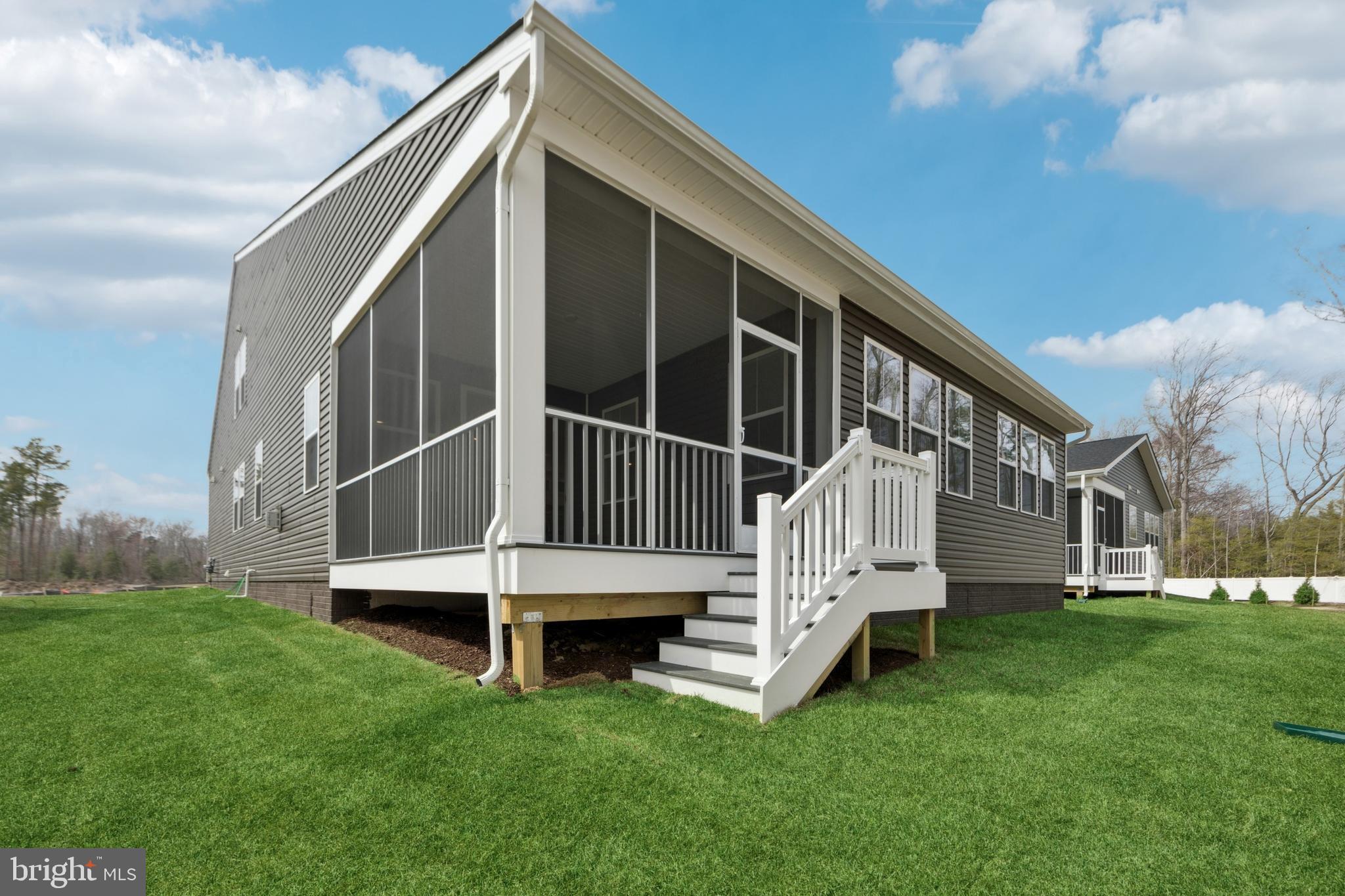 FOUR SEASONS AT KENT ISLAND - Residential