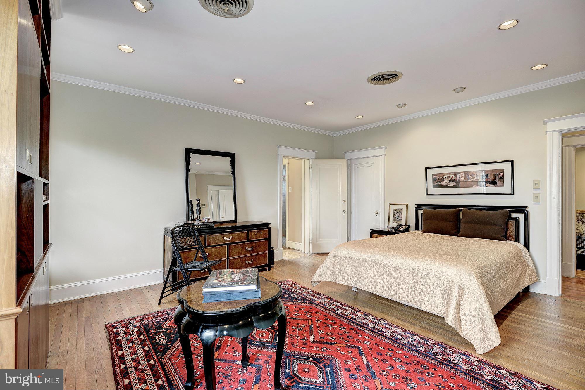 OBSERVATORY CIRCLE - Residential