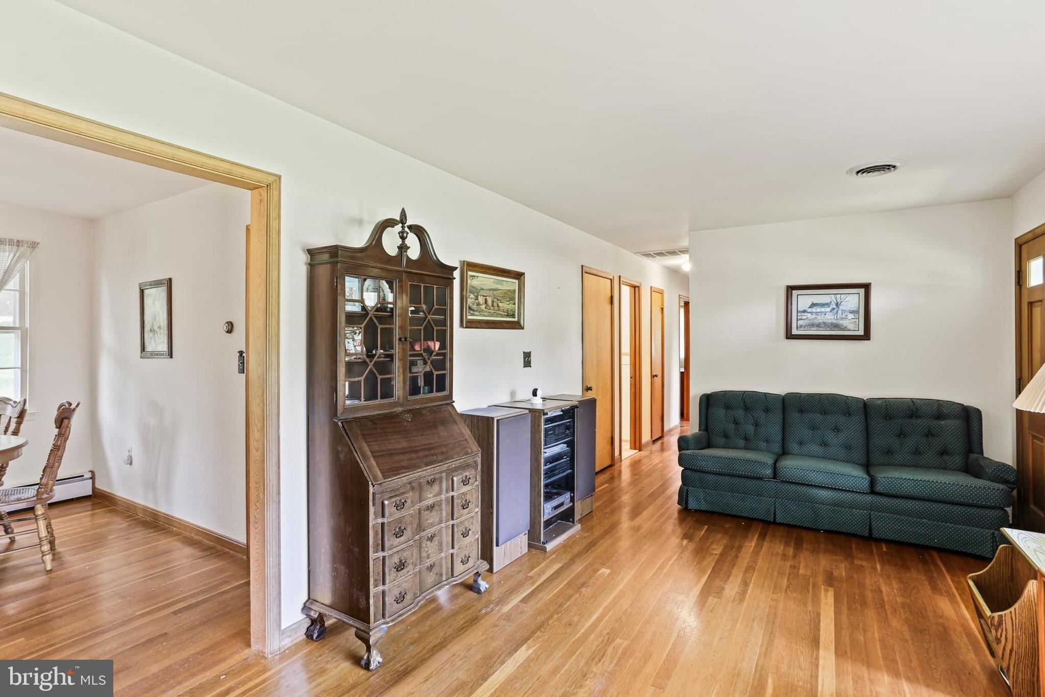 DAMASCUS OUTSIDE - Residential