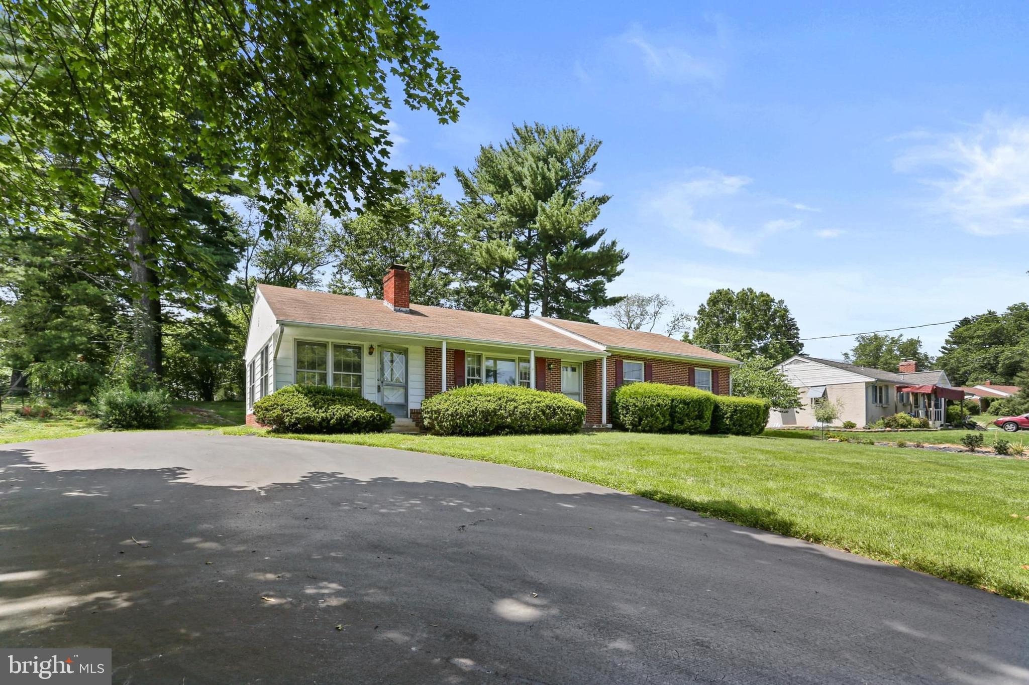 DAMASCUS OUTSIDE - Residential