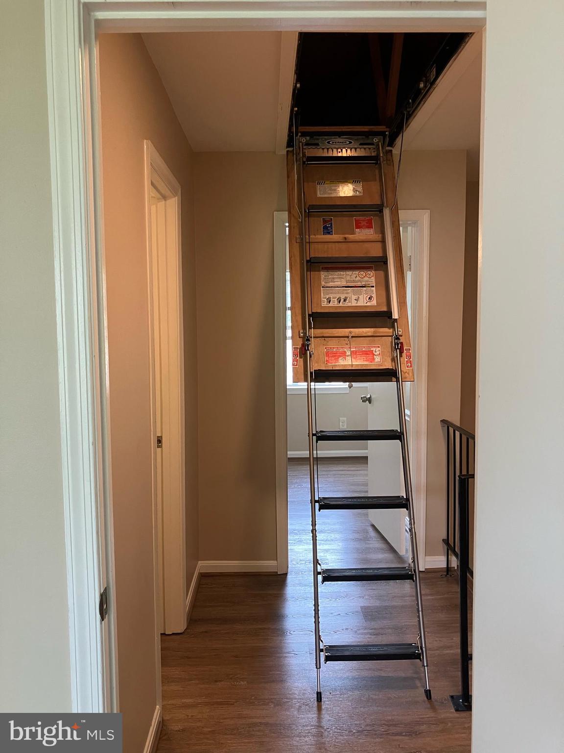 LEEDS SQUARE - Residential Lease