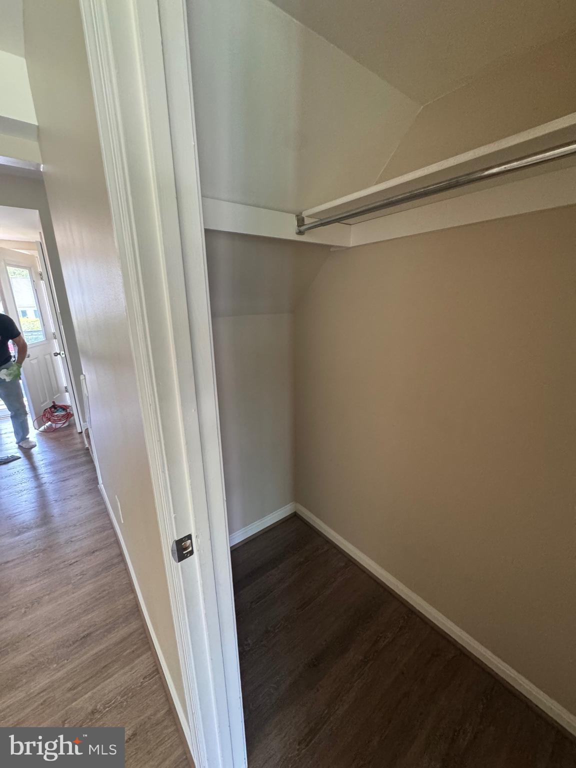 LEEDS SQUARE - Residential Lease