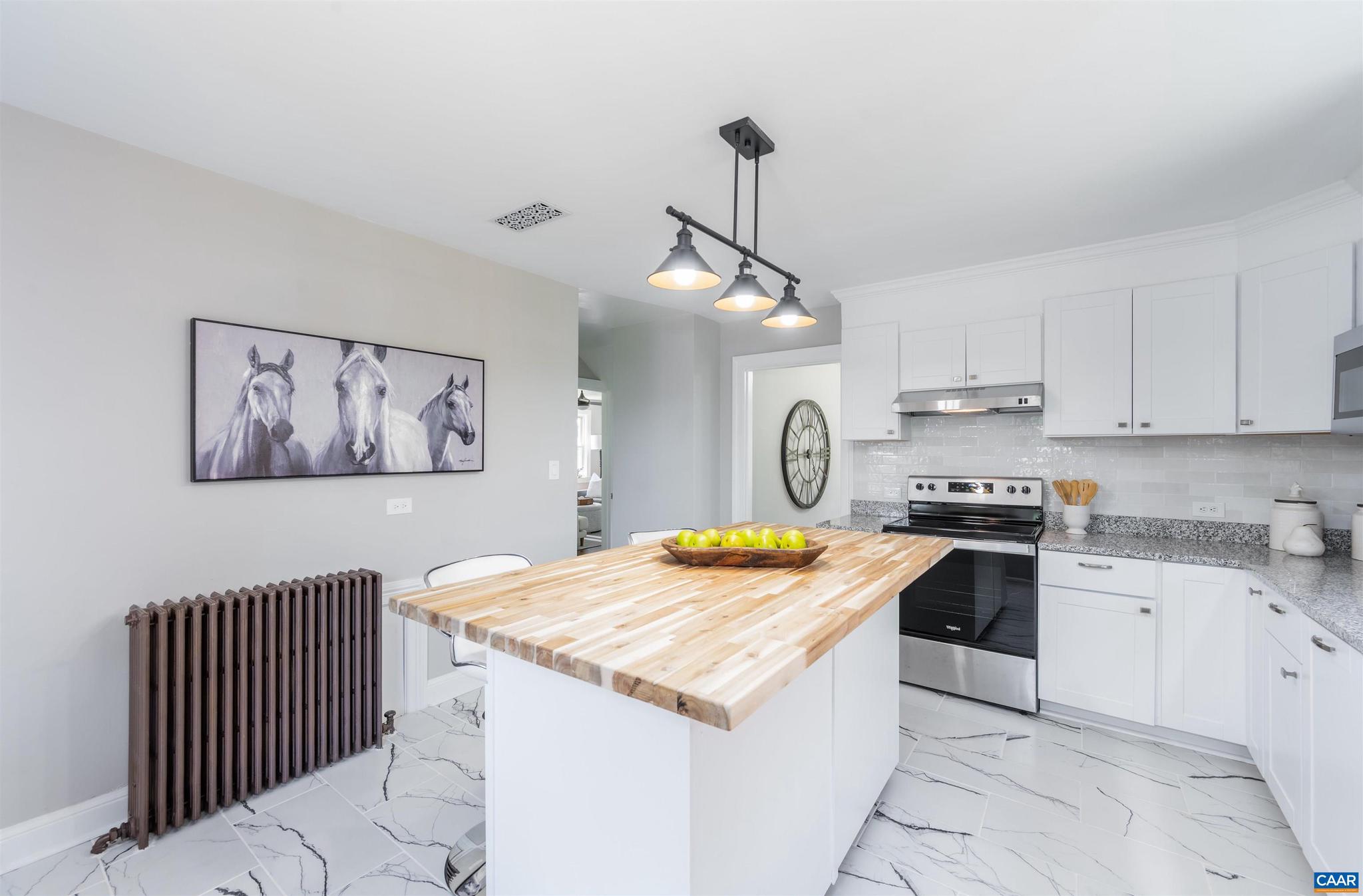 1036 LOCUST AVE