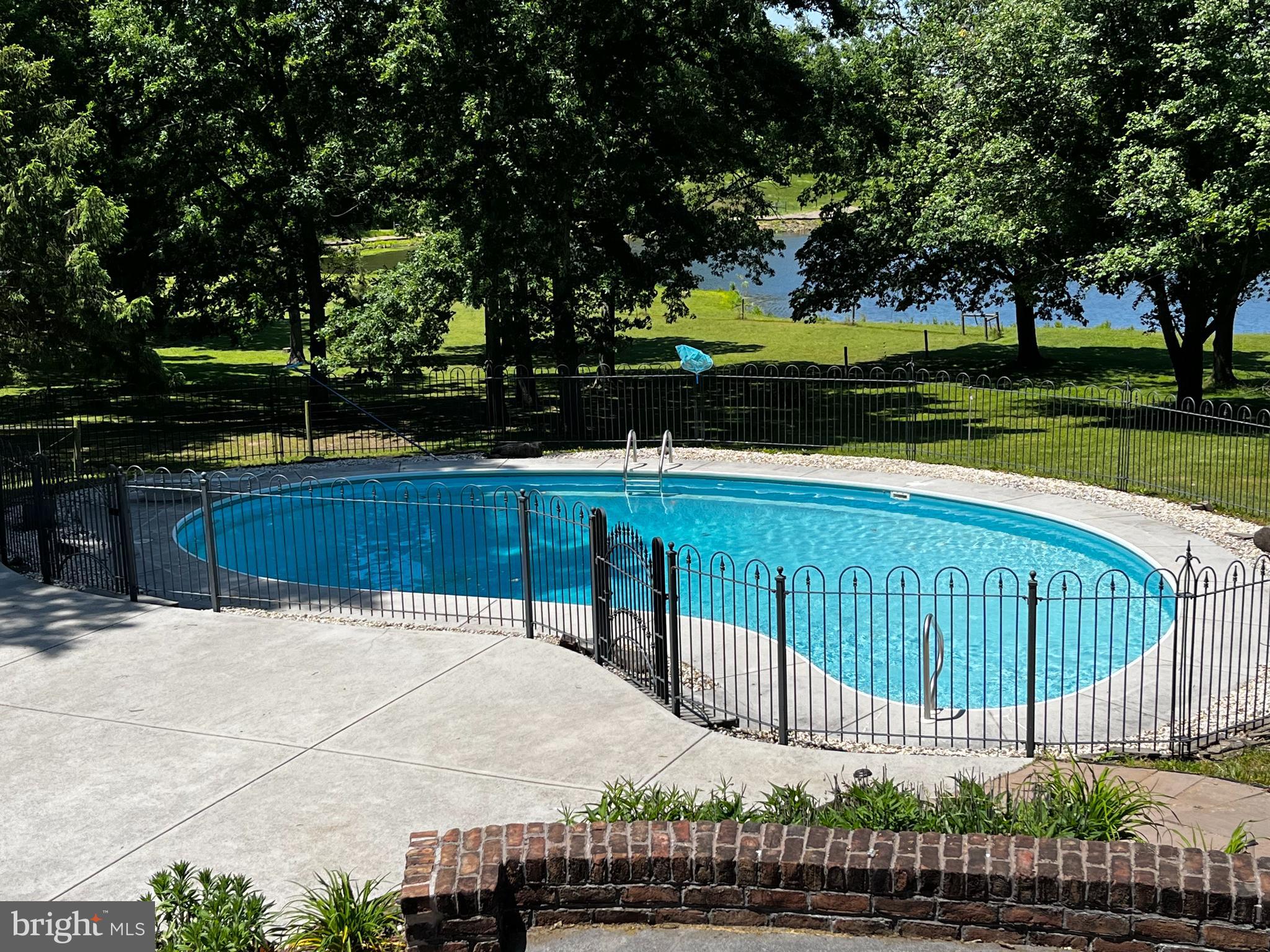 STONEY POINT - Residential