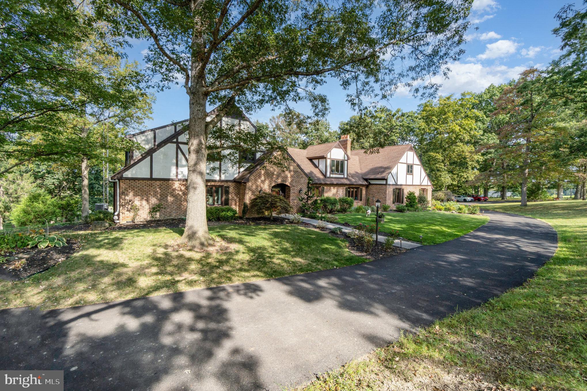 2200 STONEY POINT ROAD