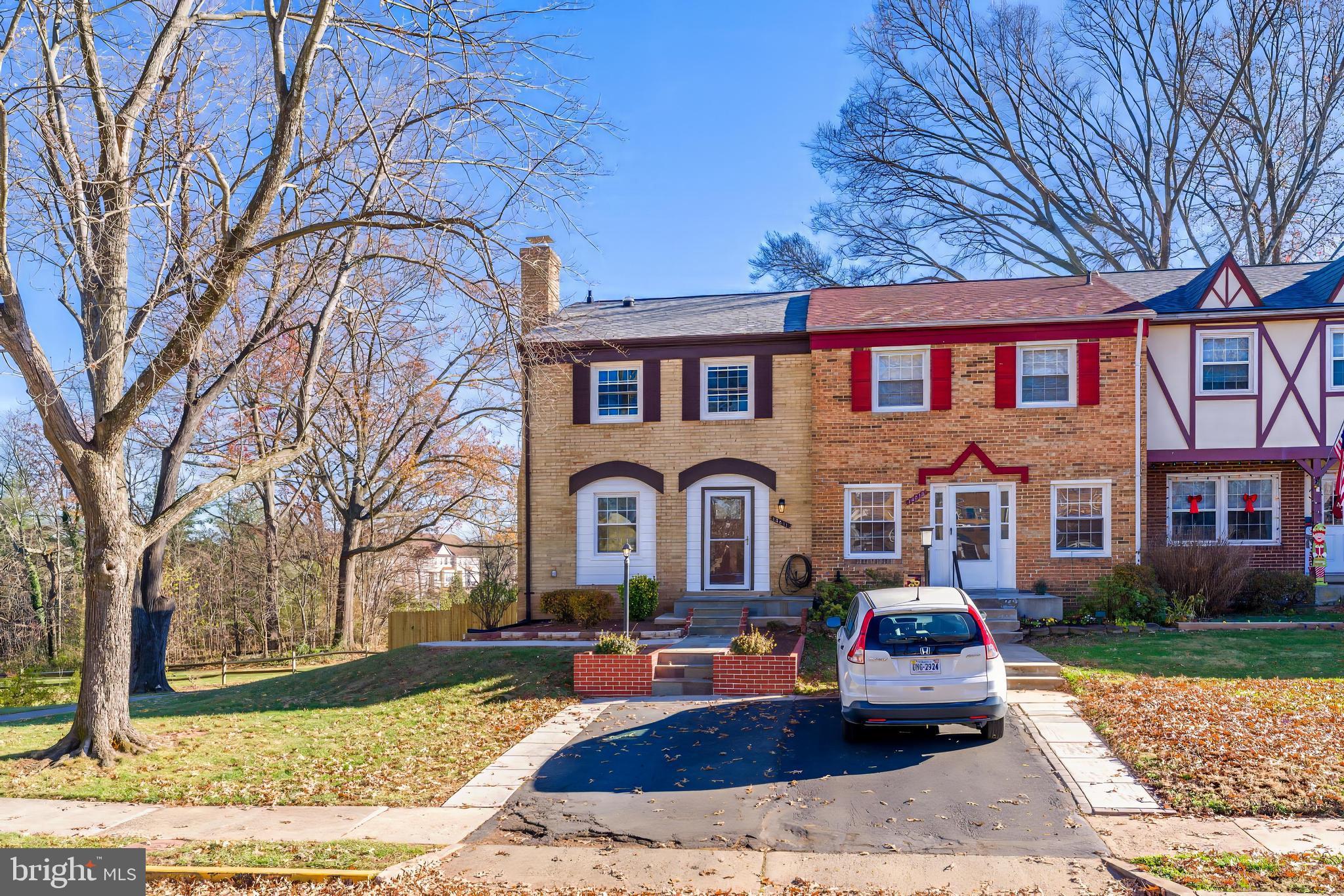 14811 PALMERSTON SQUARE