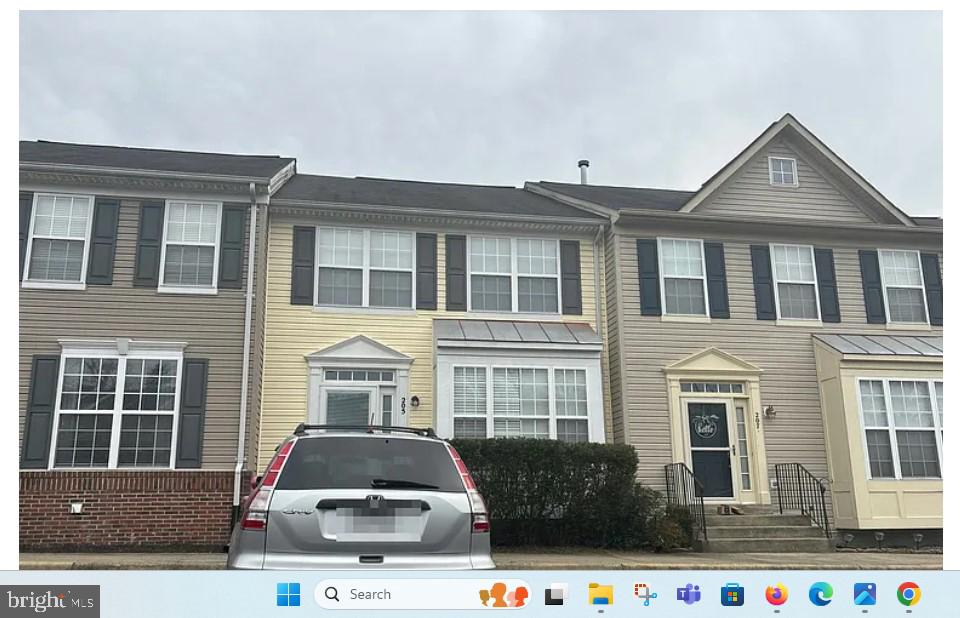 HILLSIDE TERRACE - Residential Lease