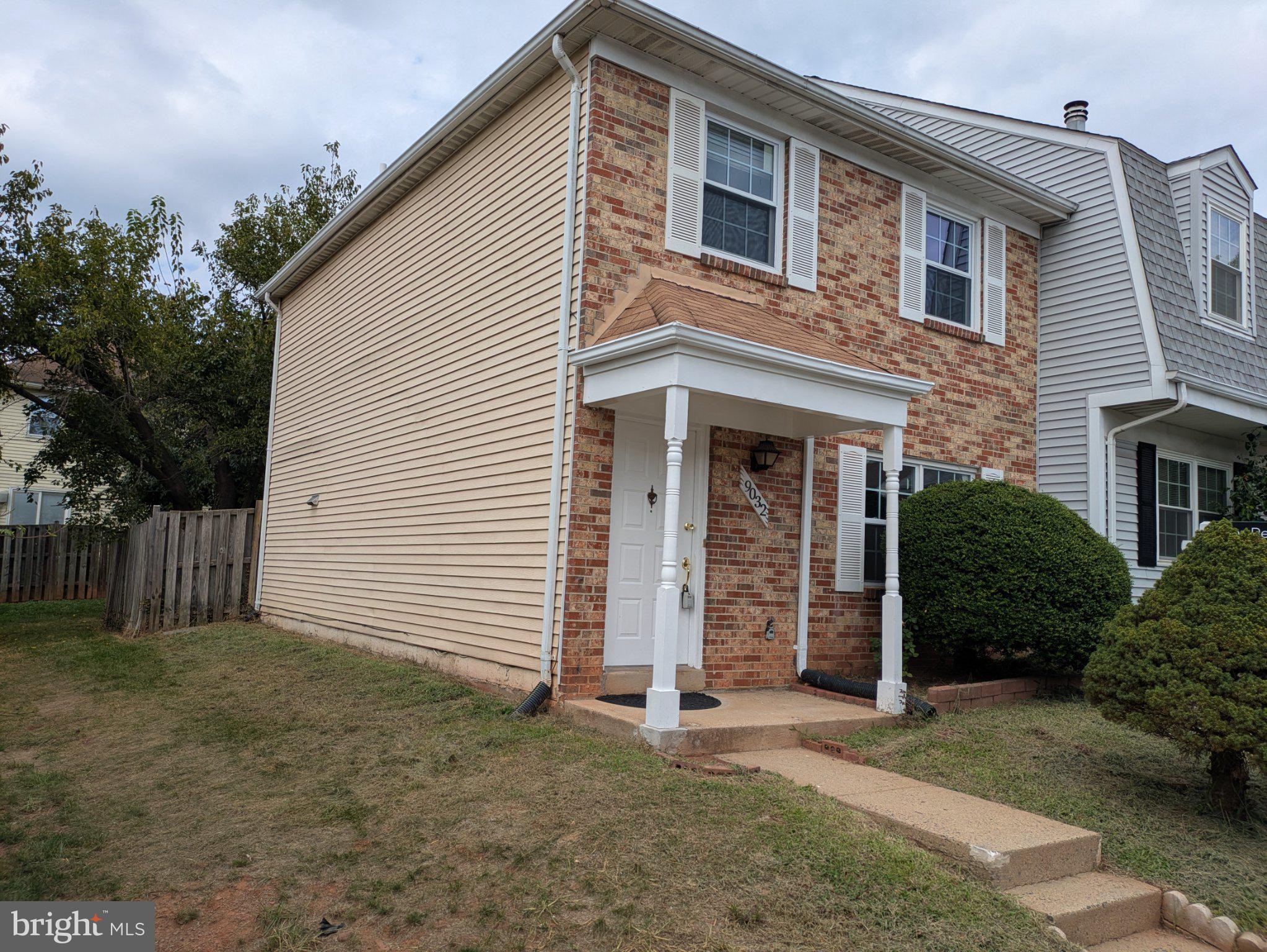 9032 WHISPERING PINE COURT