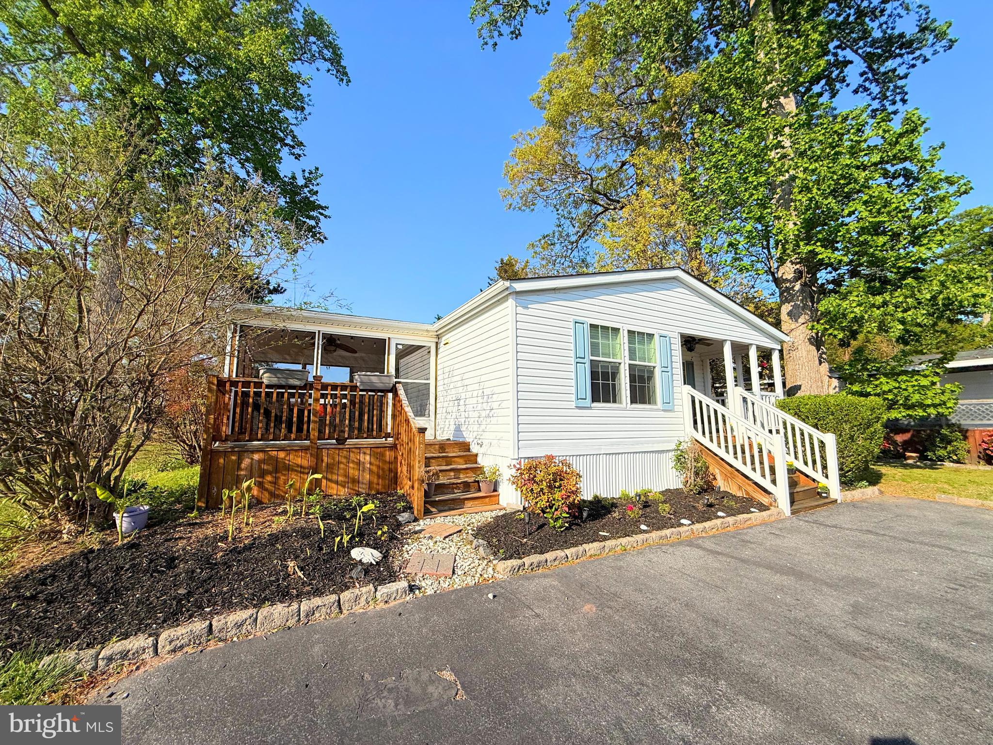 35237 BREAKERS STREET E-711