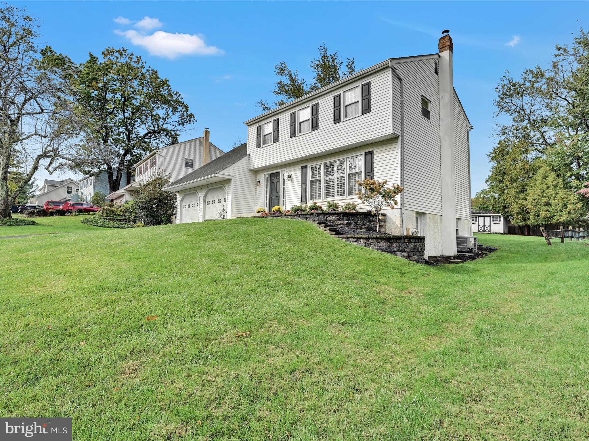 107 CRESTSIDE WAY