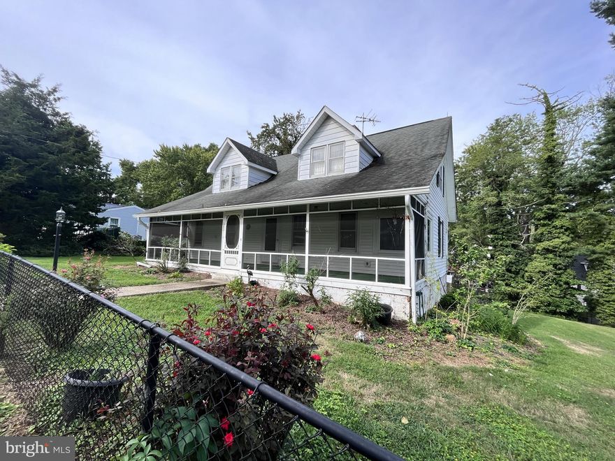 Investor Alert!! Your chance to upgrade this charming Cape Cod back to it's original glory! Just 2 blocks from the Bay & some bayview from the upper windows, this is a perfect location for your vacation or year round home! This sale includes 276 Dresser Ave (4000 sq ft) that has the access to the public water & sewer! This property is sold strictly as-is, cash buyers preferred.  Some main level windows have been replaced, upper windows are original.  Roof has 40' single straight beams, not jointed. This home needs lots of TLC.