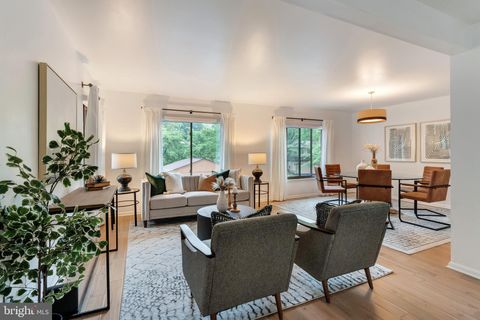 3607 DEVILWOOD COURT FAIRFAX VA 22030