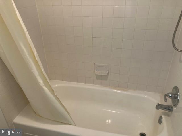 TWENTY-ONE - Residential Lease