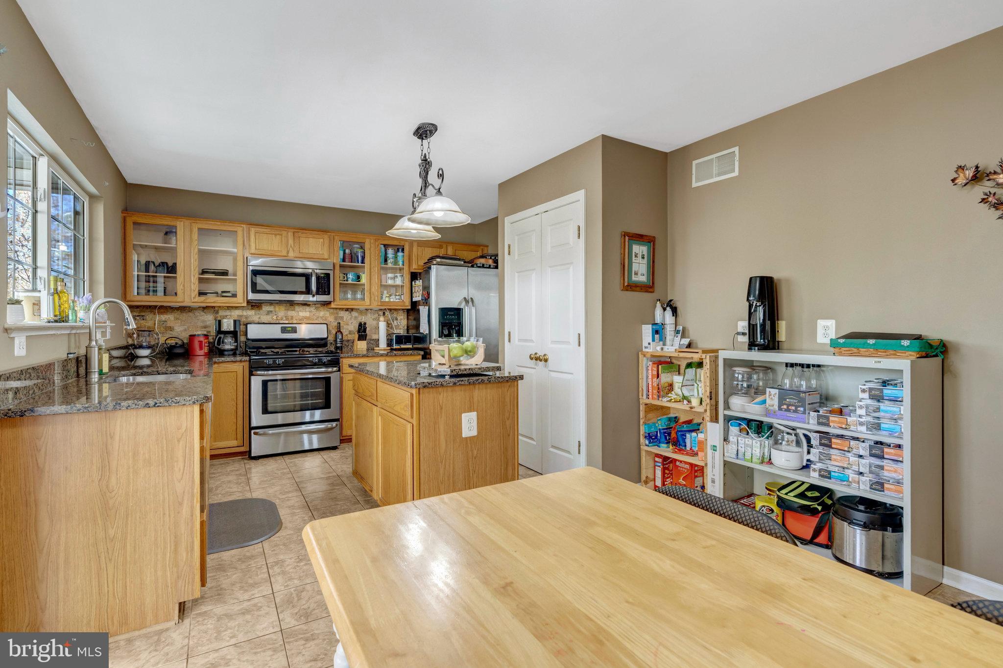 BLOOMS CROSSING - Residential