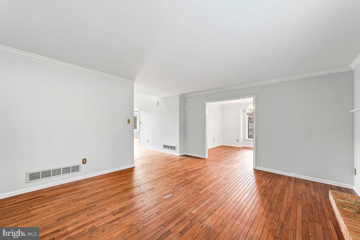 RADLEY RUN MEWS - Residential