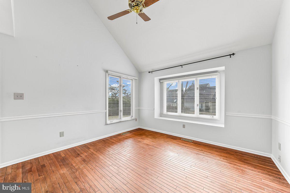 RADLEY RUN MEWS - Residential