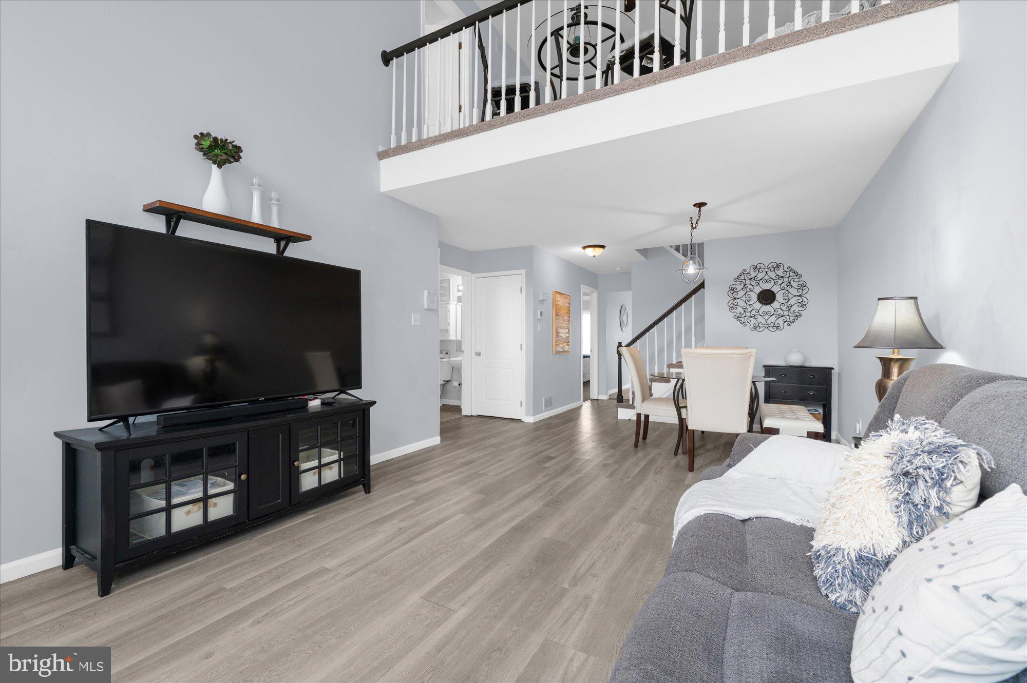 318 WINDSOR PLACE