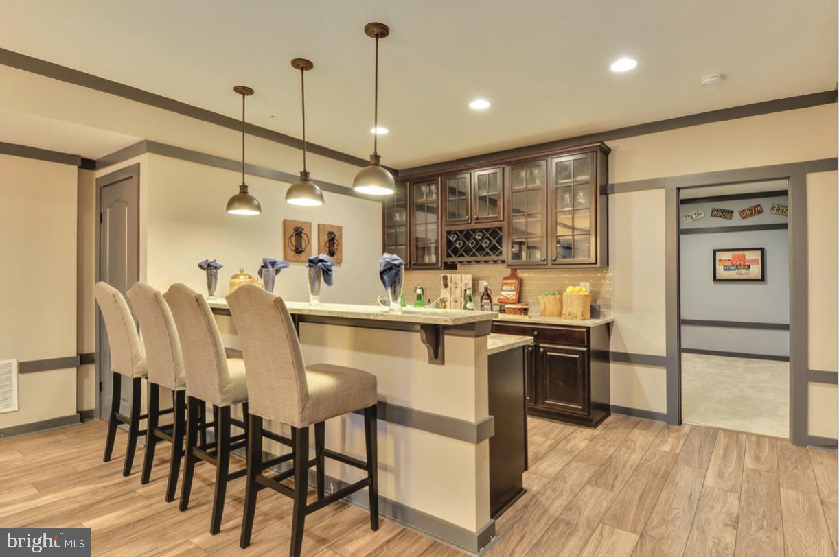 QUEEN ANNE - Residential