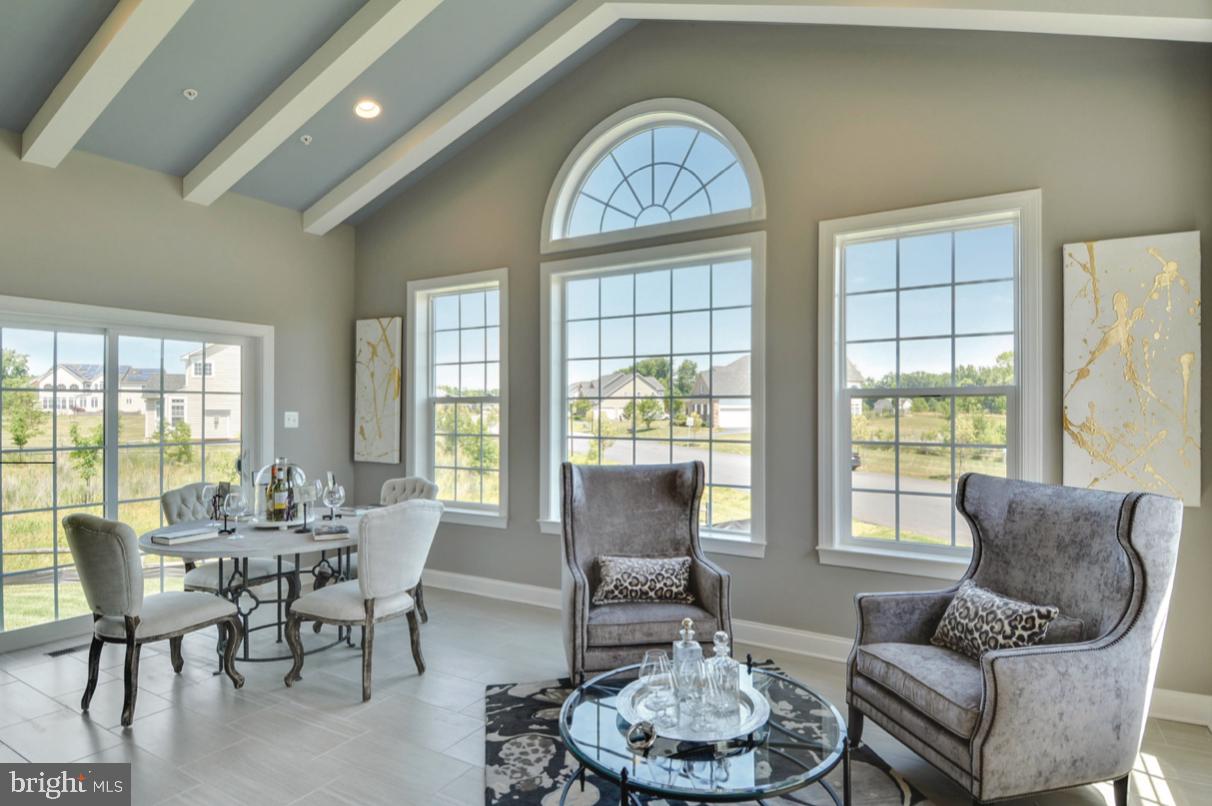 QUEEN ANNE - Residential