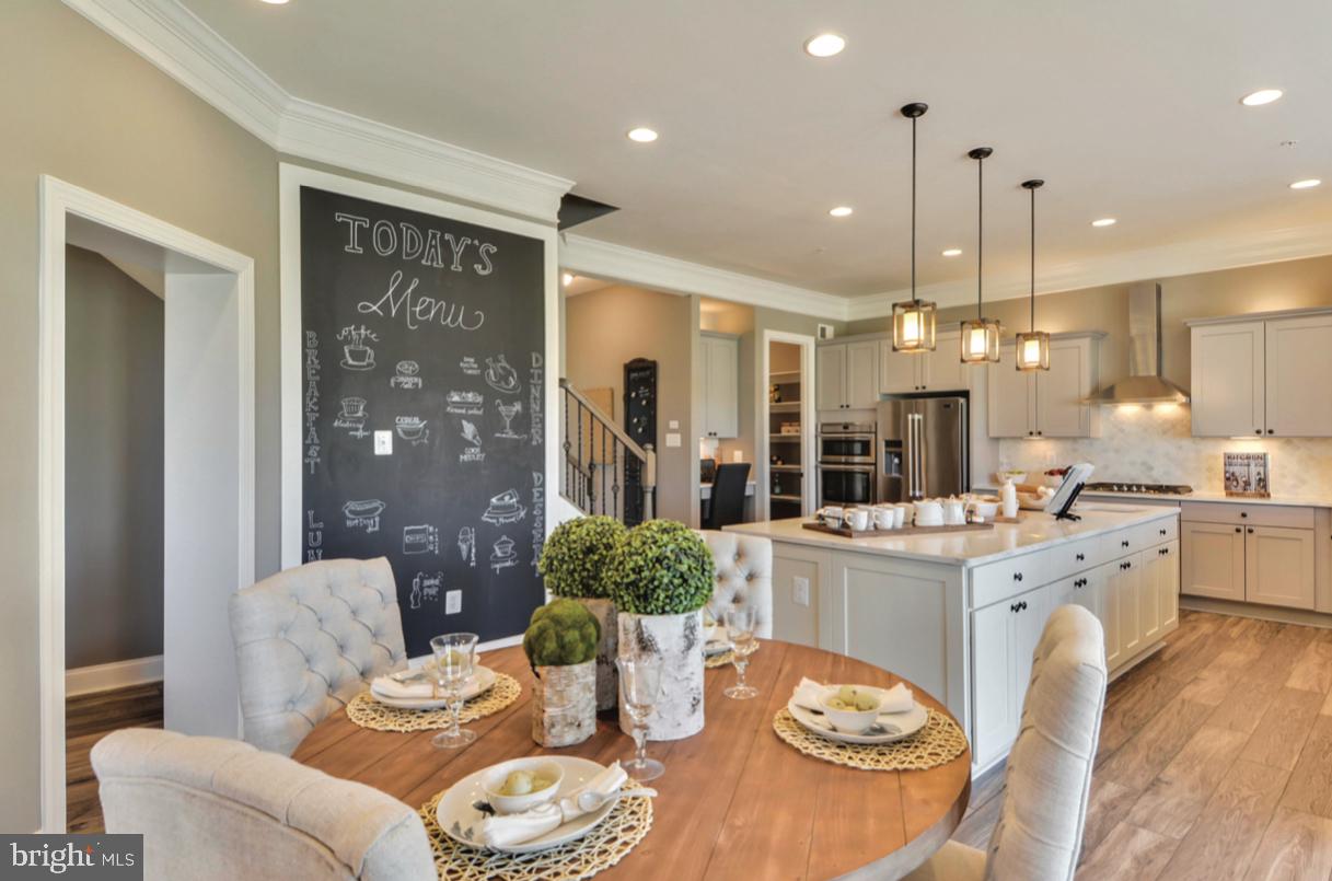 QUEEN ANNE - Residential