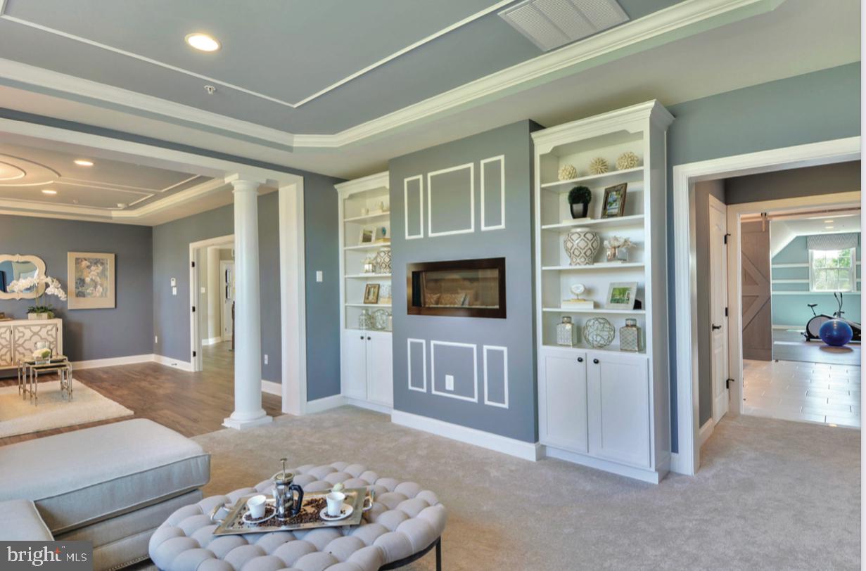 QUEEN ANNE - Residential