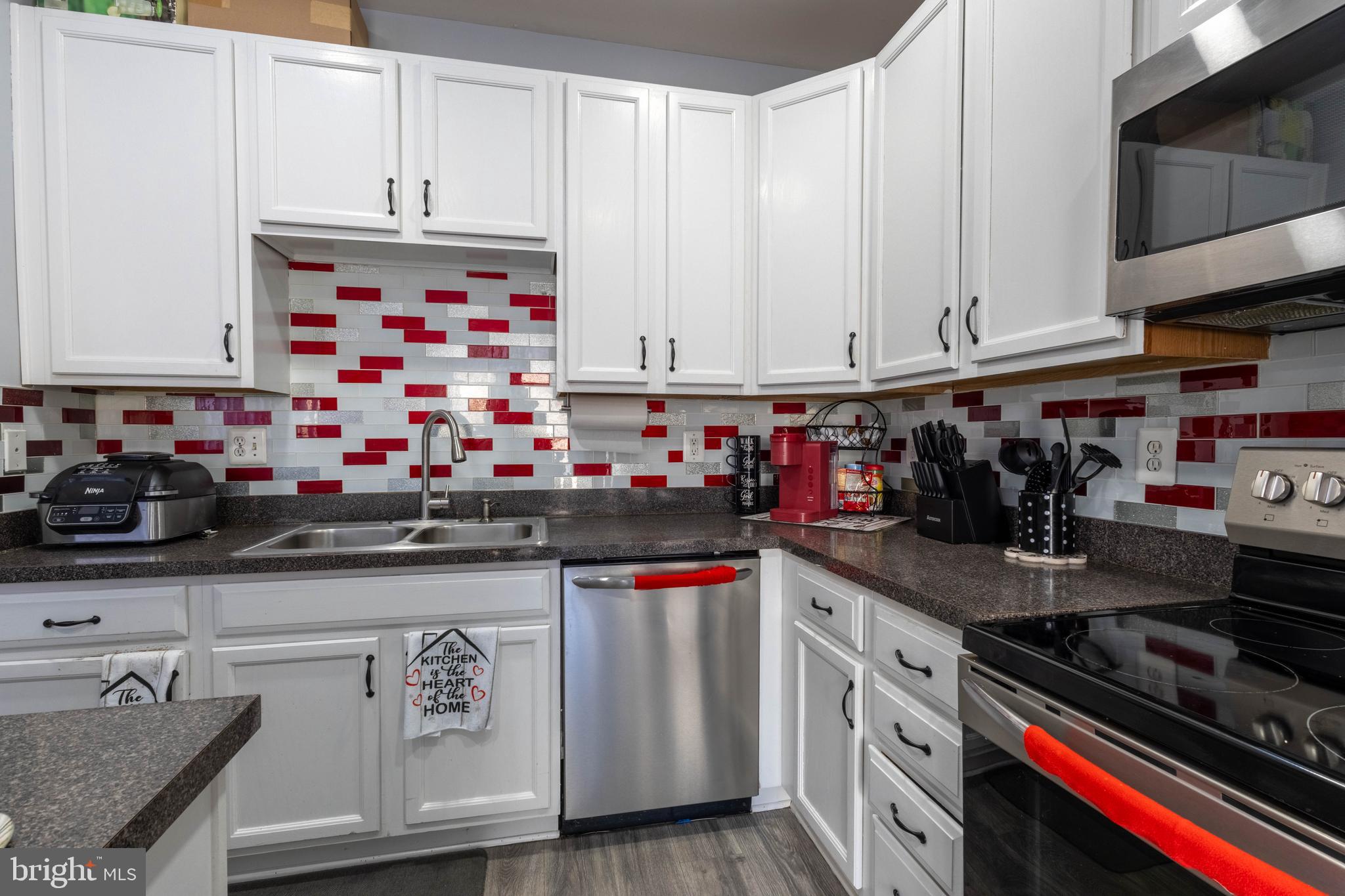 HILLSIDE TERRACE - Residential