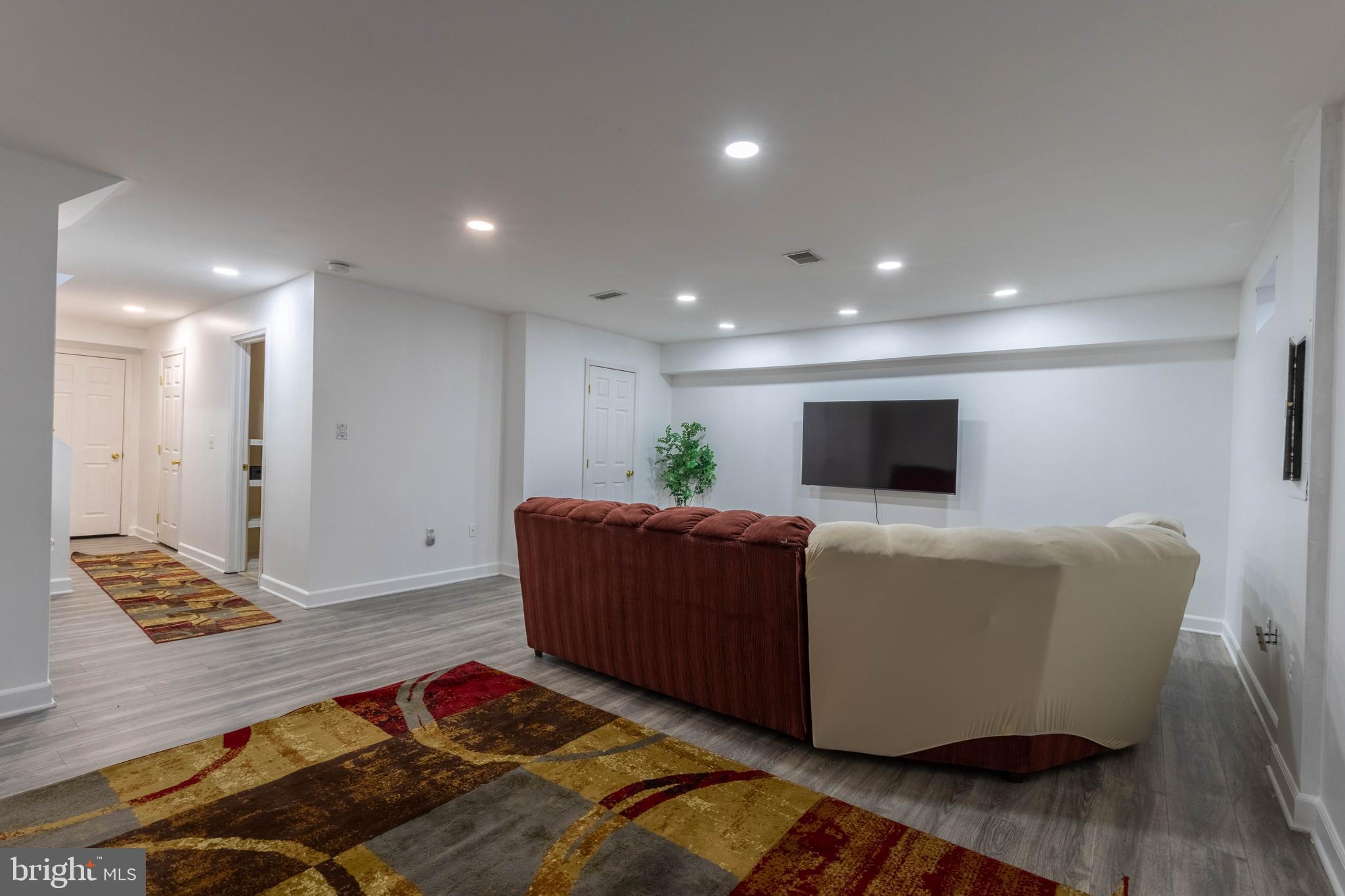 HILLSIDE TERRACE - Residential