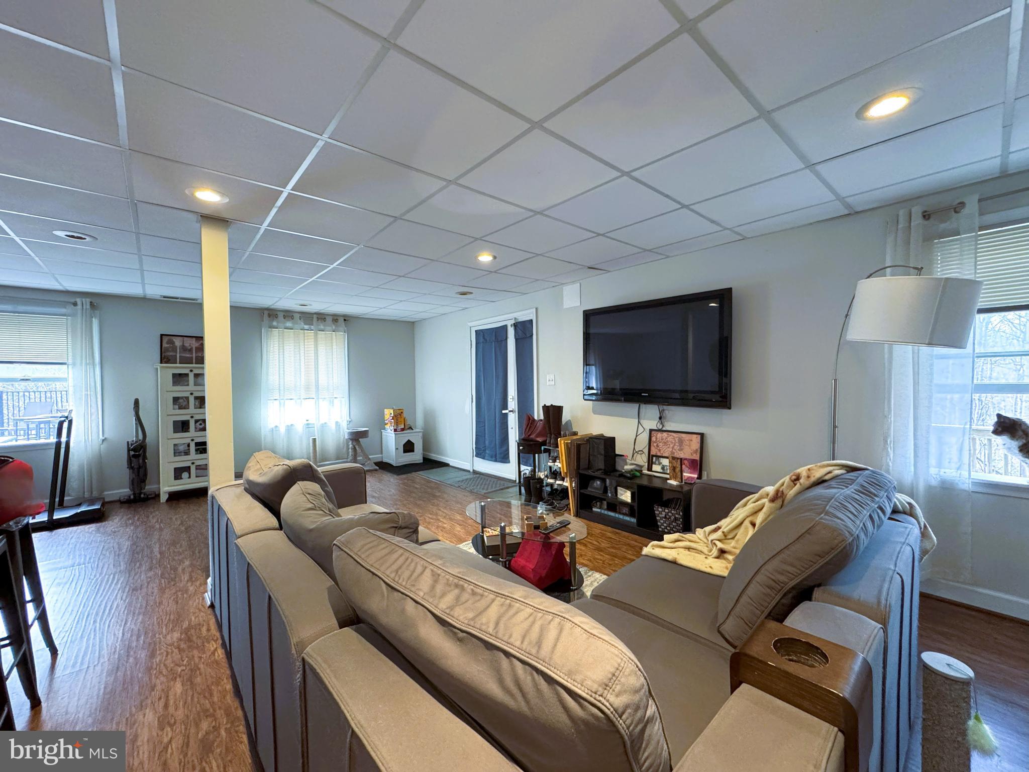 ASPEN WOODS - Residential Lease