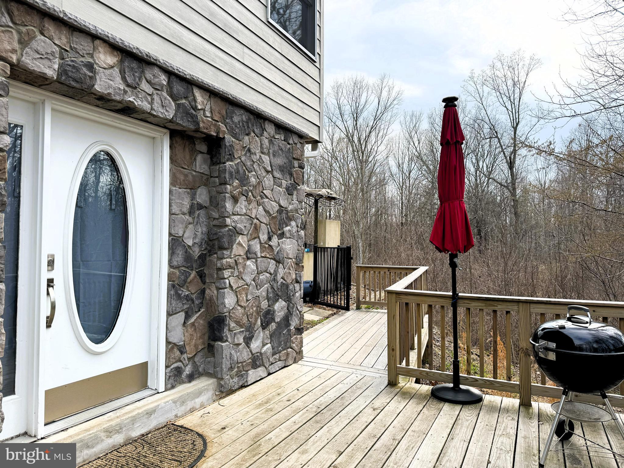 ASPEN WOODS - Residential Lease